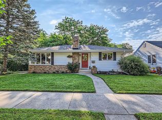 233 15th Ave N, Hopkins, MN 55343