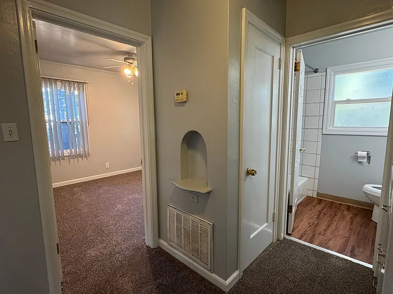 3205 N Commerce St — Photo 10