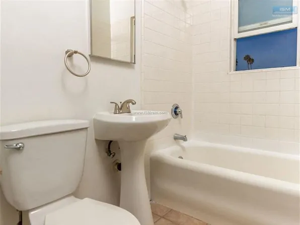 Gailmore Apartments, 108 S Gramercy Pl APT 309, Los Angeles, CA 90004