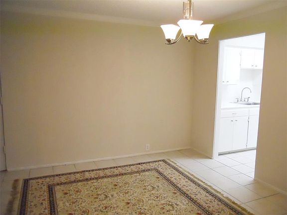 4th image of 2101 Fountain View Dr APT 67B