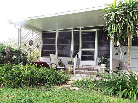 5th image of 4415 Buena Vista Dr N