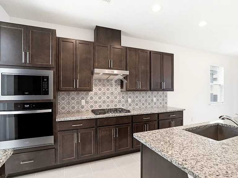 2512 Cedar Rose St — Photo 15