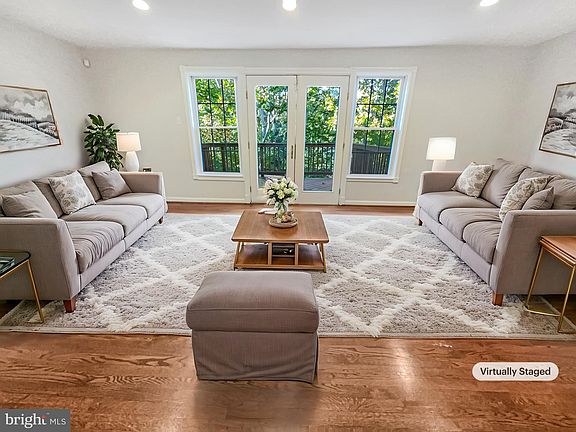 2nd image of 13102 Putnam Cir