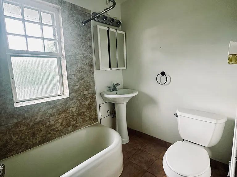 44 N Spring Ave #HOME — Photo 6