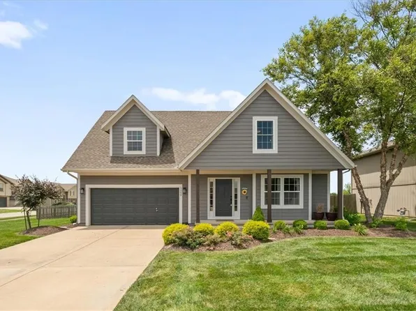 1000 Quartz St, Louisburg, KS 66053