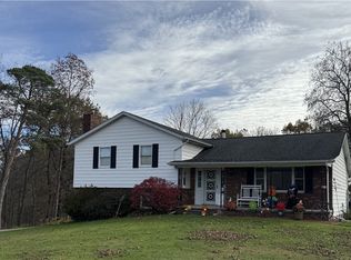 184 Walnut Dr, Shelocta, PA 15774
