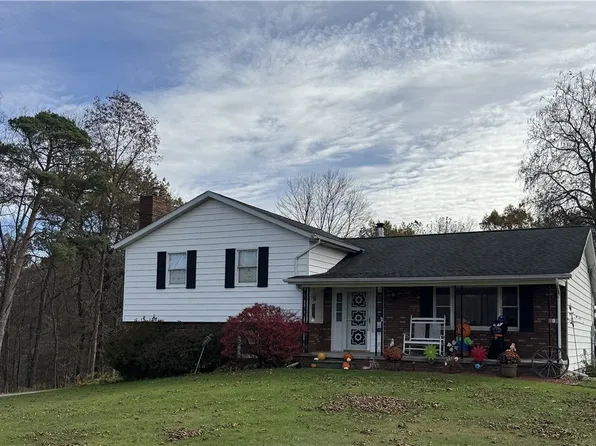 184 Walnut Dr S, Shelocta, PA 15774