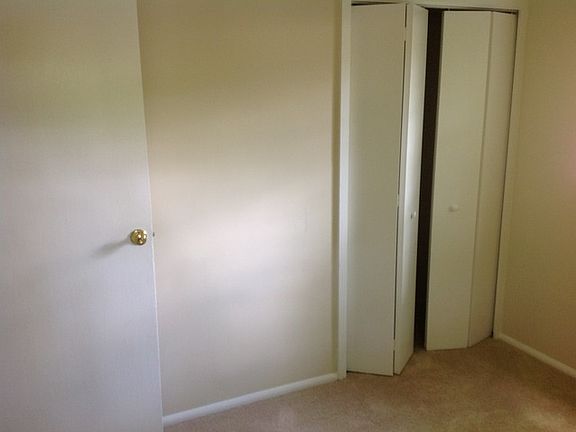 4th image of 947 NE Holcomb Dr