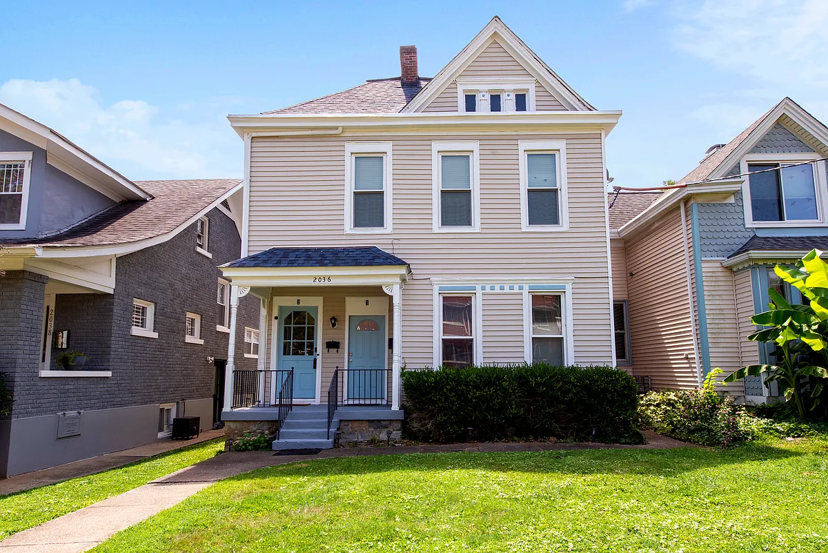 Front of house - 2036 Alta Ave #2