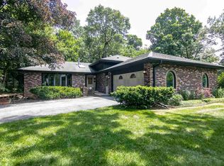 7493 Stacy Ct, Roscoe, IL 61073