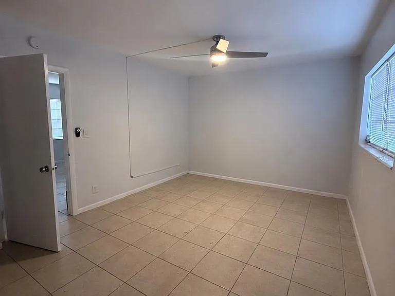 Unit Photo