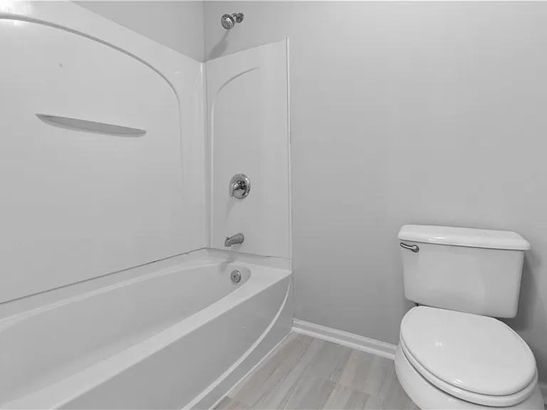 578 Briarhurst Ct — Photo 10