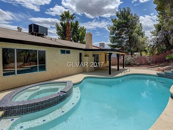 4th image of 5323 Annie Oakley Dr