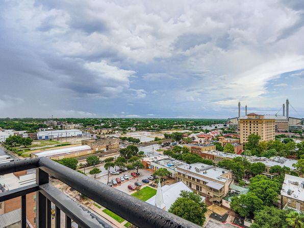 215 Center St APT 1205