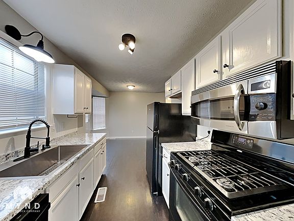 5th image of 197 Halehaven Dr