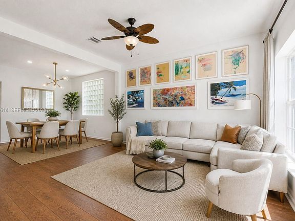 2nd image of 3117 SW Solitaire Palm Dr