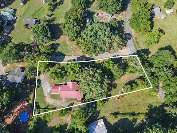 2nd image of 134 Pruitt Rd