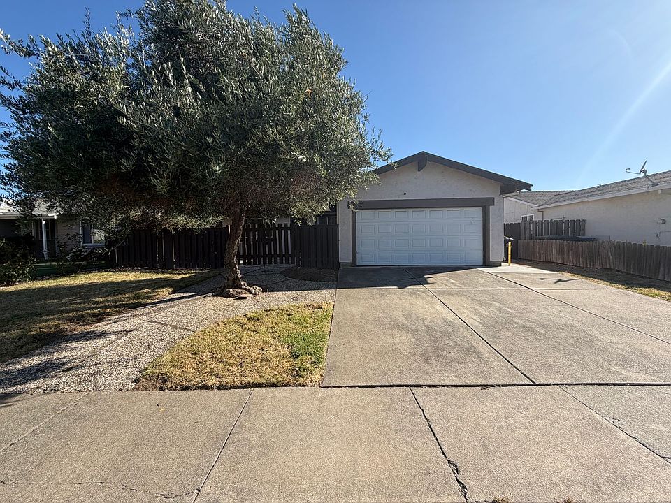 1st image of 612 Wigeon Way