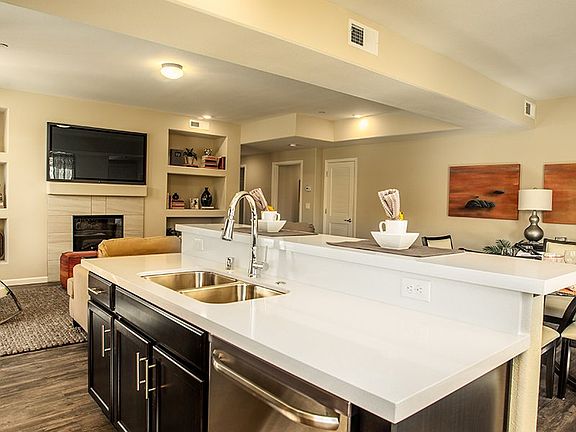 3rd image of 4745 Bougainvillea Cir