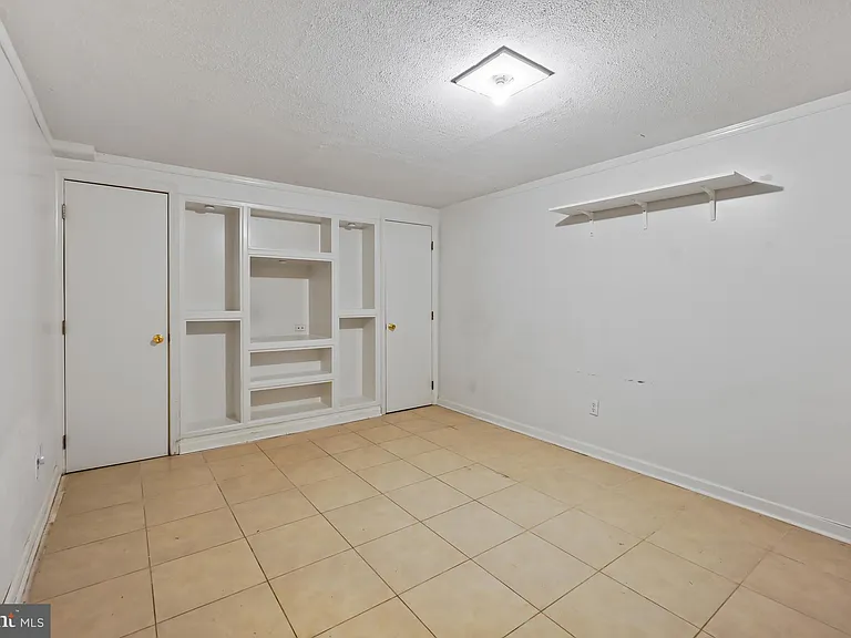 15957 Alameda Dr — Photo 24