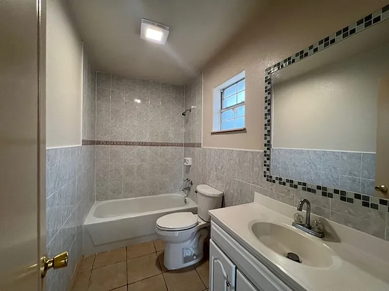 408 Badajoz Ln — Photo 17