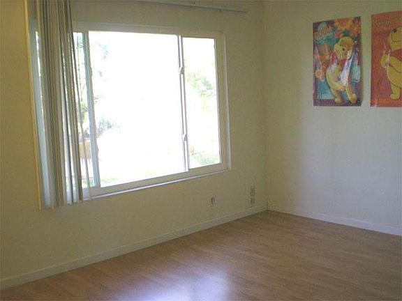 3rd image of 5384 Palm Grove Ct