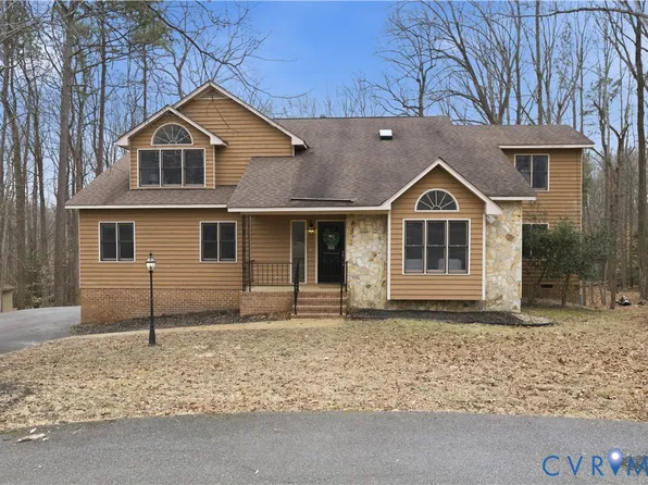 14429 Fox Knoll Dr, South Chesterfield, VA 23834