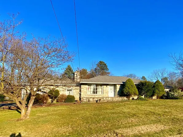 651 Water St, Honey Brook, PA 19344