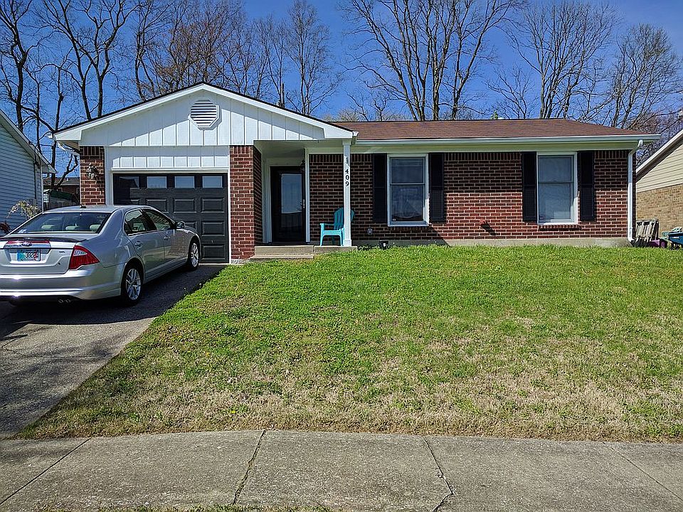 1st image of 409 Fox Harbour Dr