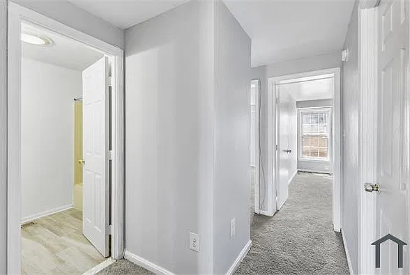 3 bed, 1275 sqft, $2,100 — Photo 4