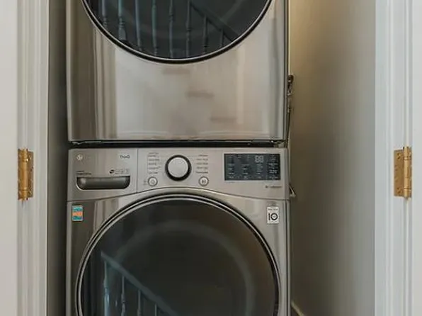 1142 Lafayette Avenue image 13 of 13