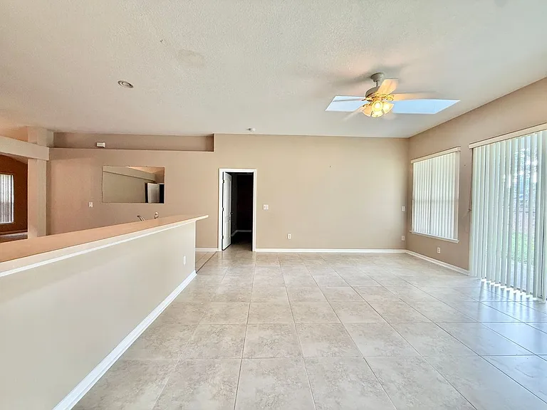 7112 Hiawassee Overlook Dr — Photo 2