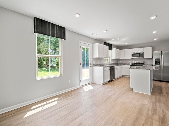 4th image of 8040 Mulberry Glen Ln