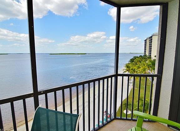 3rd image of 17170 Harbour Point Dr APT 534