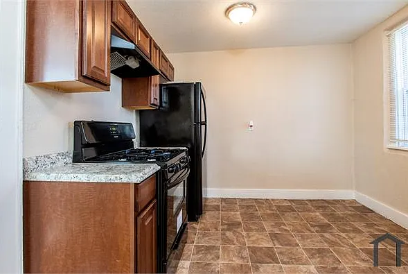 2347 N Wellington Pl #14 — Photo 1