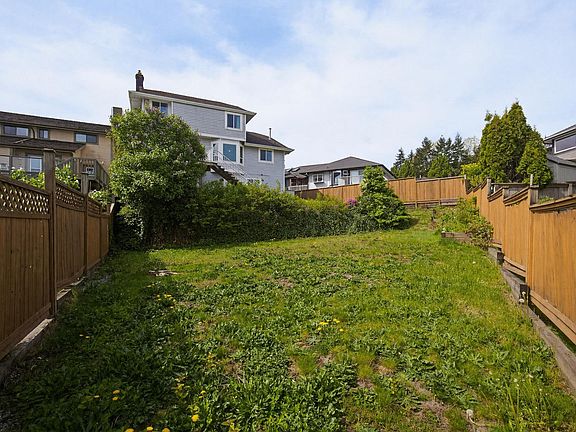 4th image of 2165 Tower Ct