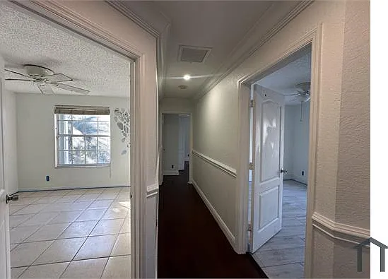 124 Canterbury Pl — Photo 20