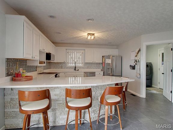 5th image of 1309 Martha St