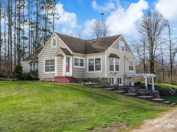 1903 W State Rd, Hastings, MI 49058