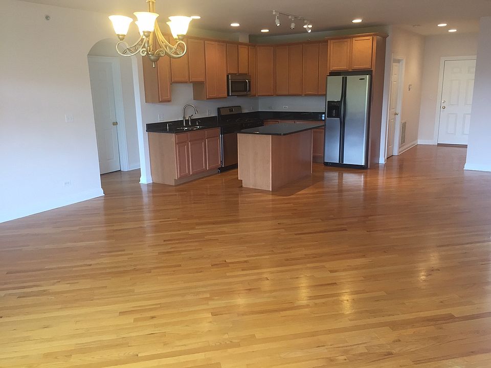 Beautiful Kitchen with Granite countertops