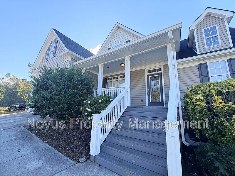 323 Crest Pointe S