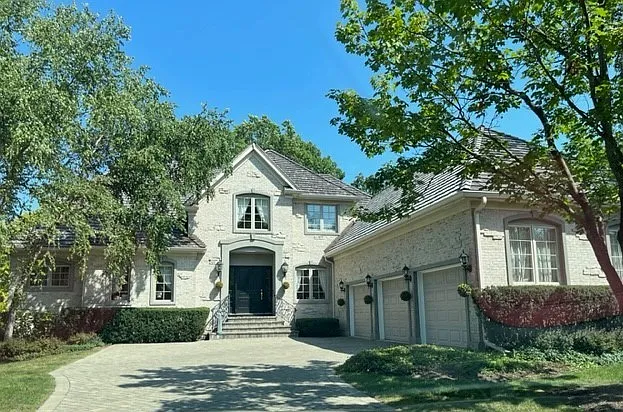 35 Graystone Ln photo 1