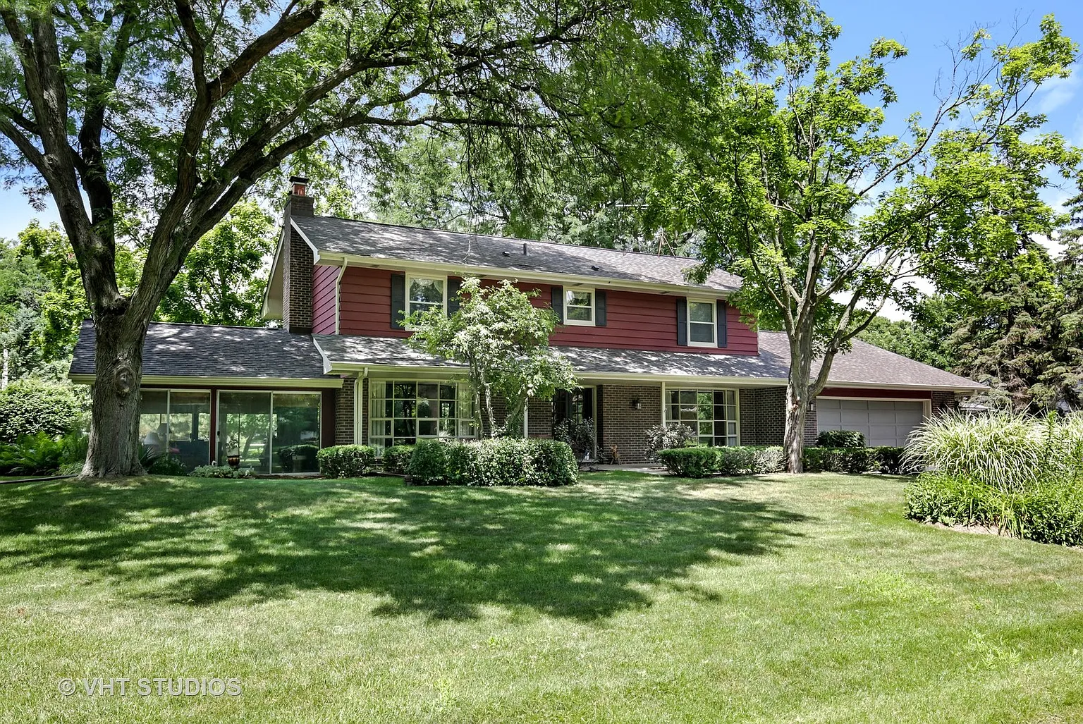 36W590 Oak Hill Dr photo 1