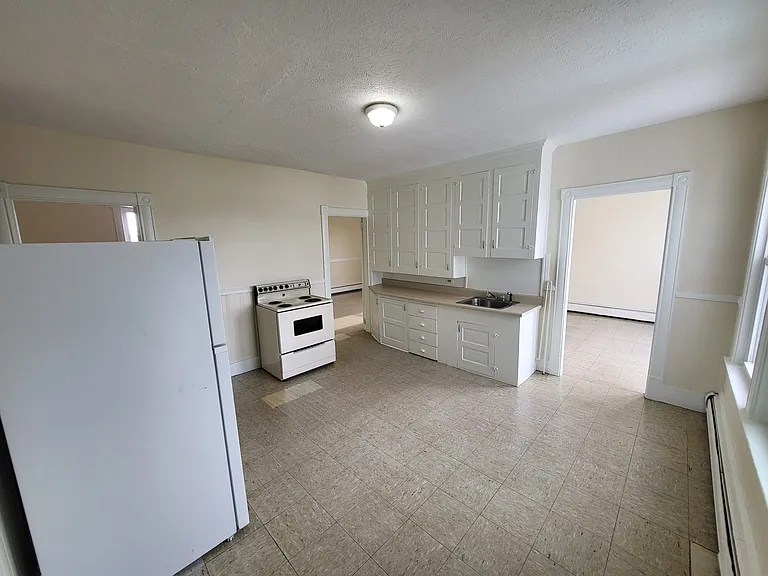 21 Walnut St #8 — Photo 6