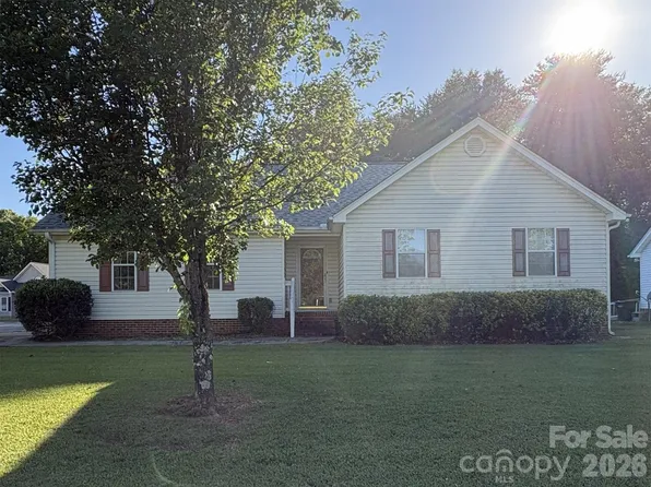411 Patio Rd, Easley, SC 29642