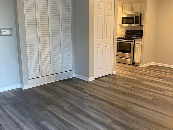 5th image of 2412 Mount Claire Ave #7/9
