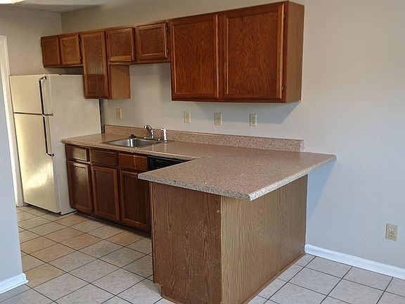 5th image of 5832 Trent Walk Dr
