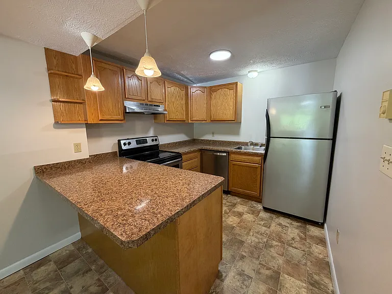 4813 Sardis Rd #8 — Photo 3