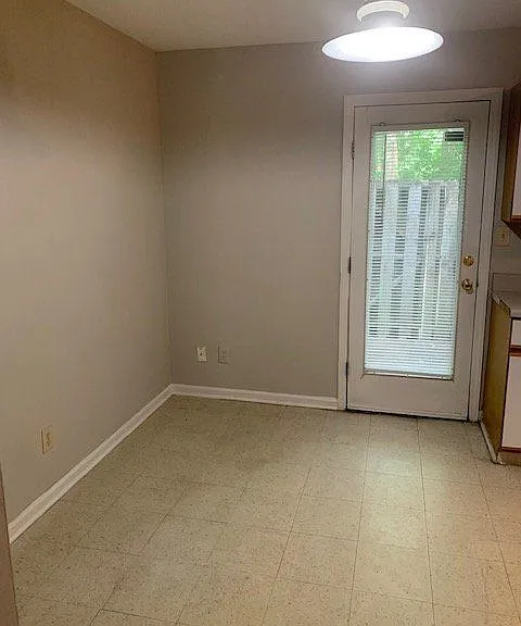 1212 Allen Rd — Photo 4