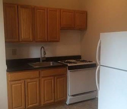 2nd image of 101 W 128th St APT 5C